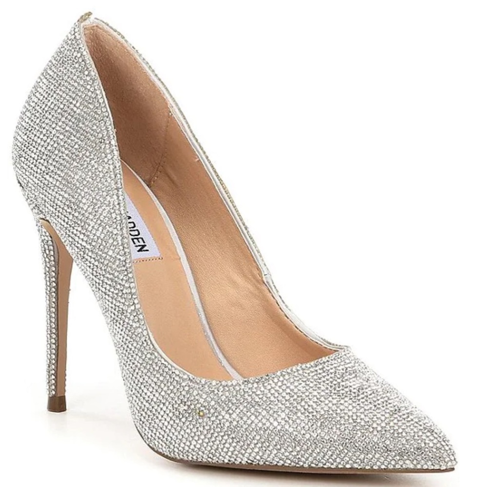 NEW WITH OUT BOX STEVE MADDEN GORGEOUS HEELS